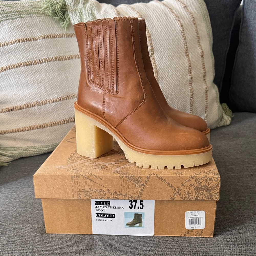 Free People James Tan Chelsea Heeled Boots, Brand New in Box 37.5